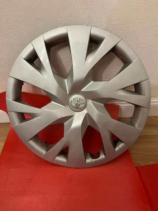 Toyota Wieldop OEM 42602-0D410 15" Gebruikt image 2