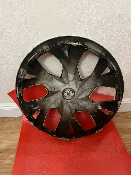 Toyota Wieldop OEM 42602-0D410 15" Gebruikt image 4