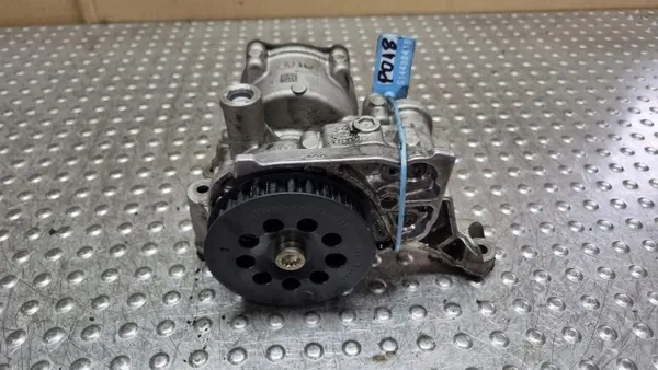 Bomba de óleo OEM 04L145208K para VW 2.0 TDI image 2