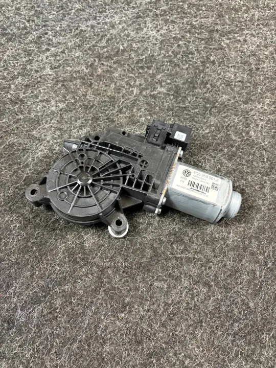 Skoda Fabia II höger framfönstermotor OEM 6Q2959801E image 2