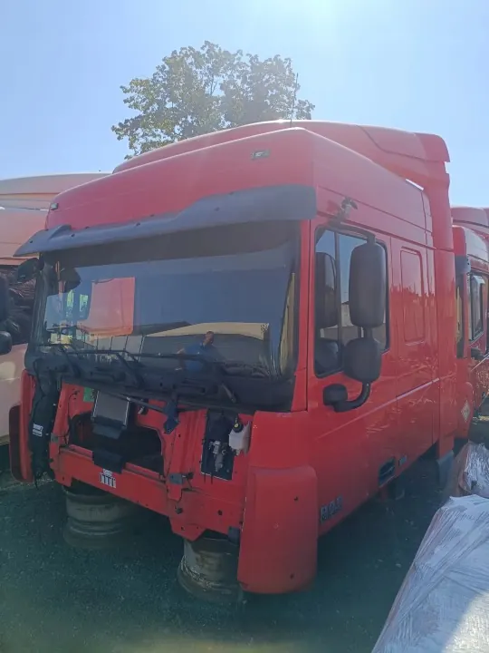 Cabina DAF XF 105 usada - OEM XF 105 image 2