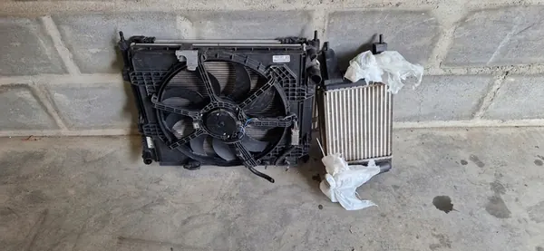 Nissan Juke F15 1.2 DIG-T Conjunto de Radiadores OEM image 3