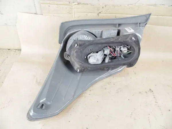 LÁMPARA TRASERA DERECHA TOYOTA VERSO 09-13 NUEVA 81551-0F092 image 4