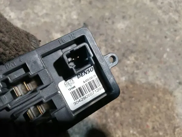 Lämmityspuhaltimen rele OEM A43002000 FIAT 500L 1.4L image 3