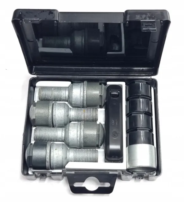 Audi pyöränlukitusruuvit M14 x 1,5 x 45 OEM 83A071455 image 9