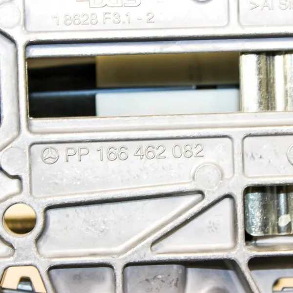 Mercedes-Benz ohjausosat OEM A2044600425 image 9