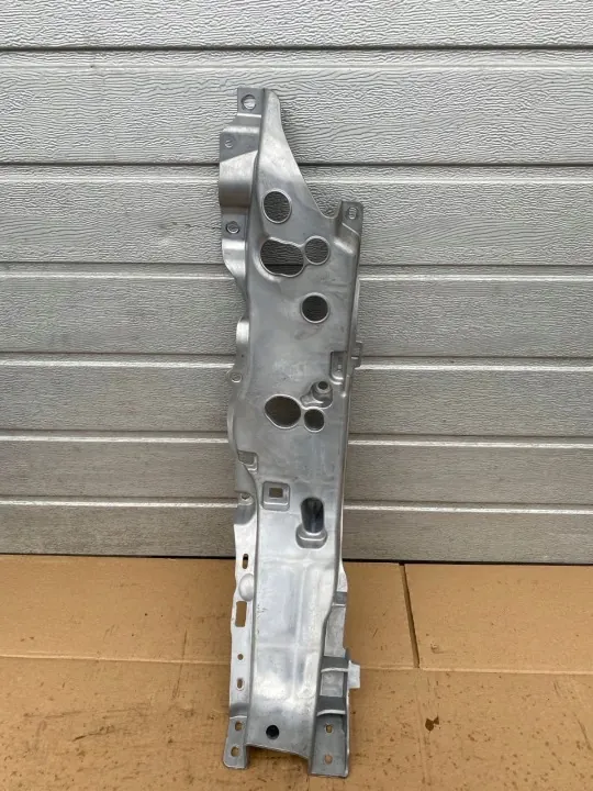 Renfort d'aile arrière droit Mercedes-Benz A2386400600 image 2