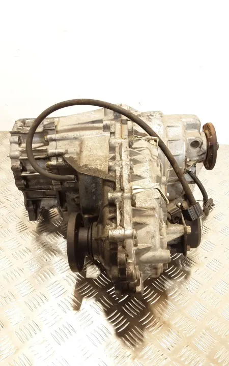 SsangYong Rexton Verteilergetriebe OEM 3200008031 image 3