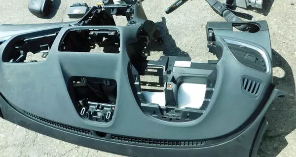 OPEL MOKKA Ohjauspaneeli Konsoli Ilmatyynymoduuli OEM 55485507 image 2