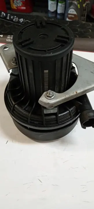 Pierburg toissijainen ilmapumppu OEM 1821536701 BMW:lle image 2