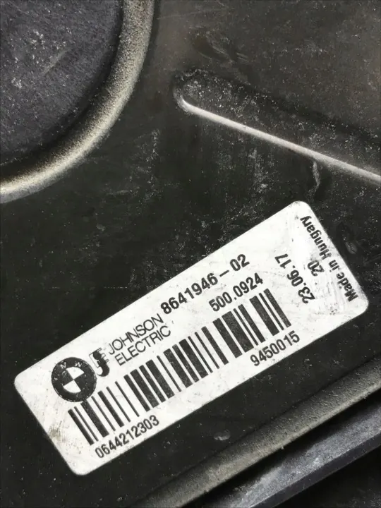BMW Kühlerlüfter OEM 8641946-02 - Gebraucht image 7