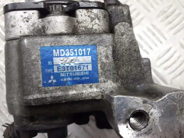 Bomba de combustible Mitsubishi Carisma 1.8 GDI MD351017 image 3
