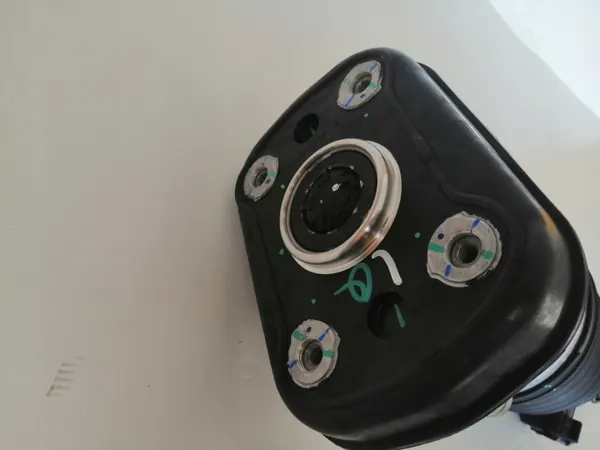 OEM 6869039 Höger bakluftfjädring BMW X5 X6 X7 image 4