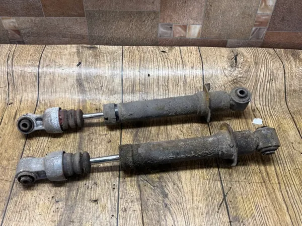 Audi A4 B5 Quattro Achter Schokdemper OEM image 2