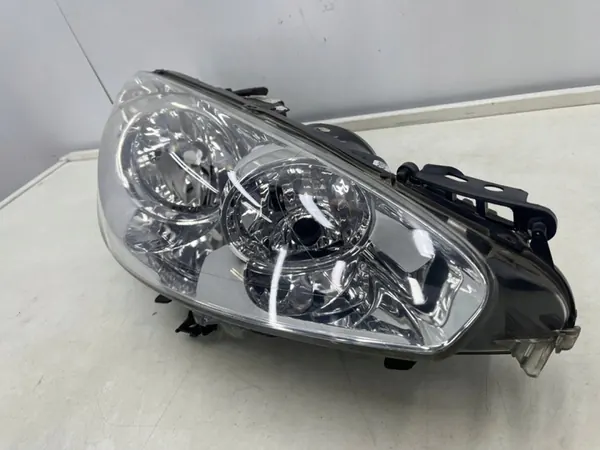 Faros derecho Peugeot 308 I T7 H7 image 2