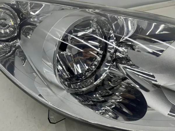 Faros derecho Peugeot 308 I T7 H7 image 7