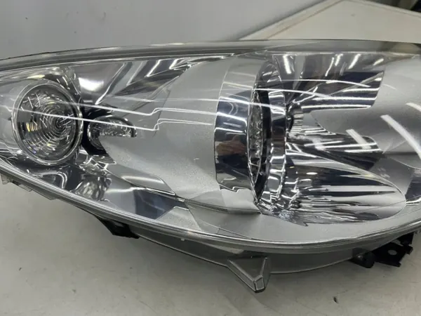 Faros derecho Peugeot 308 I T7 H7 image 8