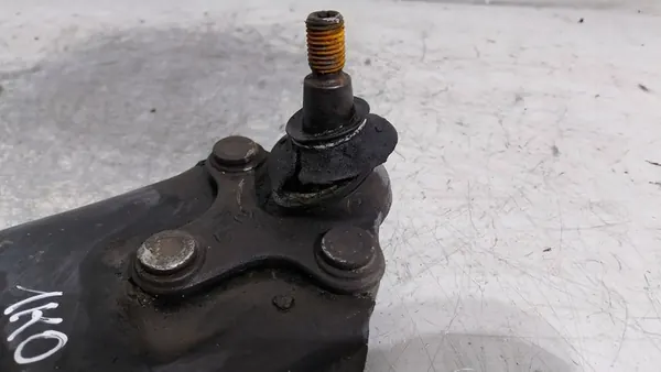 Braccio di Controllo Anteriore Sinistro Golf V VI Touran A3 8P Leon II image 3