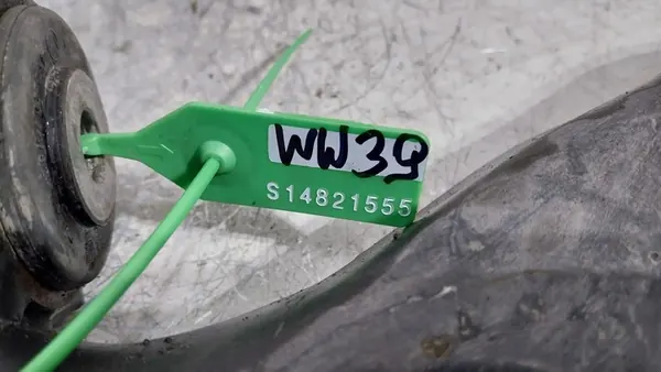 Braccio di Controllo Anteriore Sinistro Golf V VI Touran A3 8P Leon II image 8