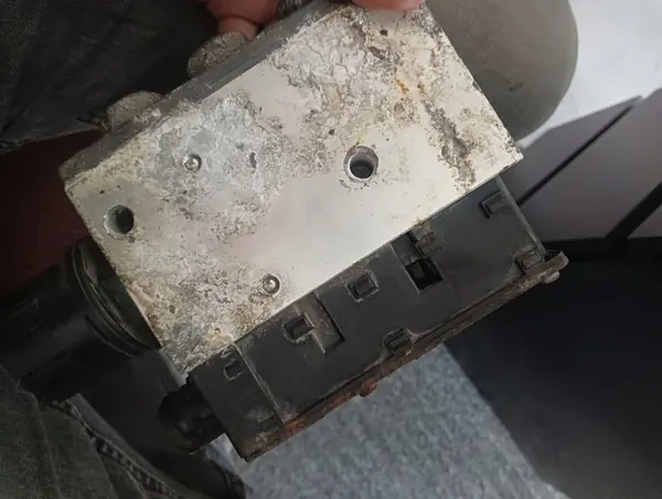 Vanne de réglage de hauteur 3944717 image 2