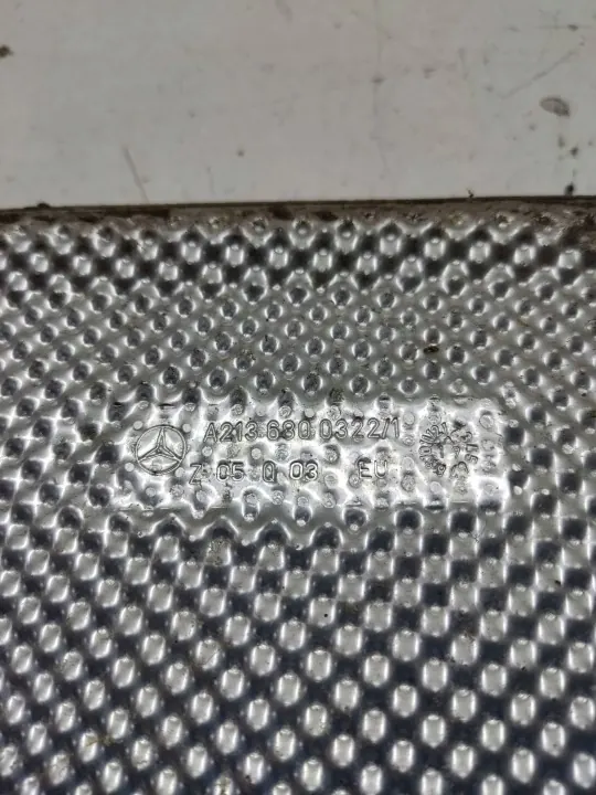 Escudos térmicos Mercedes AMG GT 4P OEM A2136800322 image 3