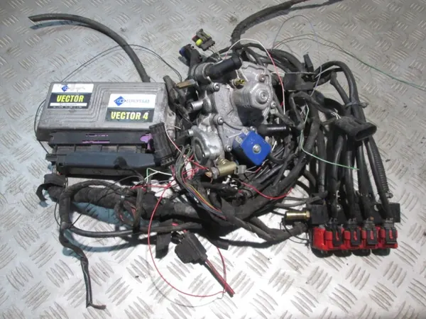 OEM 67R0142894 LPG Einspritzschienensteuerung - Gebraucht image 2