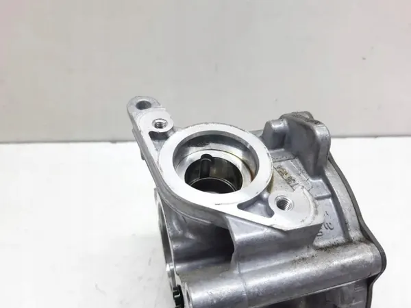 Tyhjiöpumppu OEM 06J145100 Audi A5 8T 8F:lle image 8