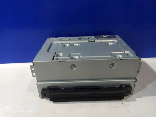 Volvo CD-vaihtaja OEM 31667310 S60 II 2.0L image 2