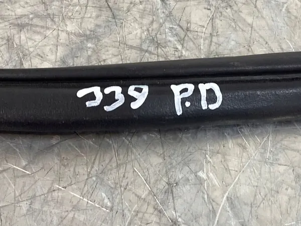 Vedação da porta dianteira Mitsubishi Eclipse Cross 2018 FOB53611 image 2