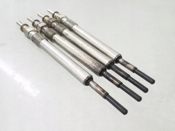 BMW OE Glühkerze OEM 9180417 - Gebraucht image 2