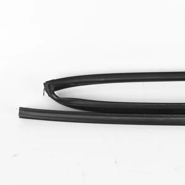 OEM 83220-D9010 Deurschraper Rechts Achter Chrome Kia image 3