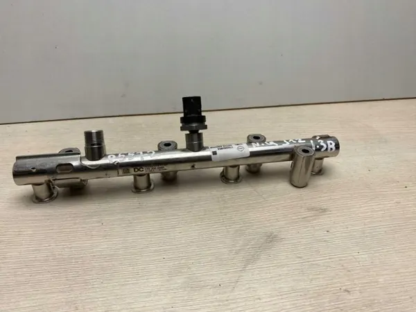 Polttoainejakoputki OEM 175200298R Nissan Qashqai image 2