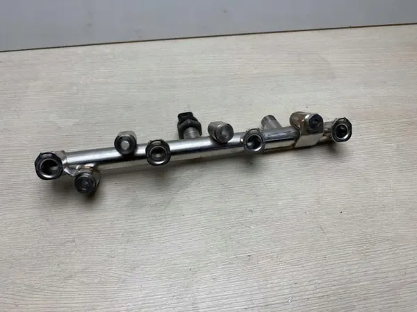 Polttoainejakoputki OEM 175200298R Nissan Qashqai image 7