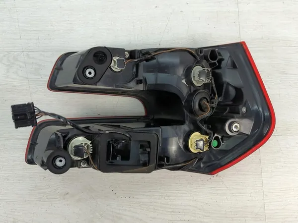 Luz trasera derecha para Citroen C4 Picasso 9676853880 image 5