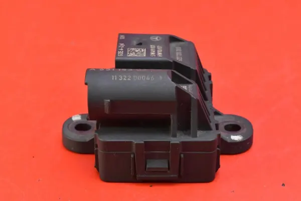 MERCEDES E-LUOKKA Kynttilärele A6511530279 image 3