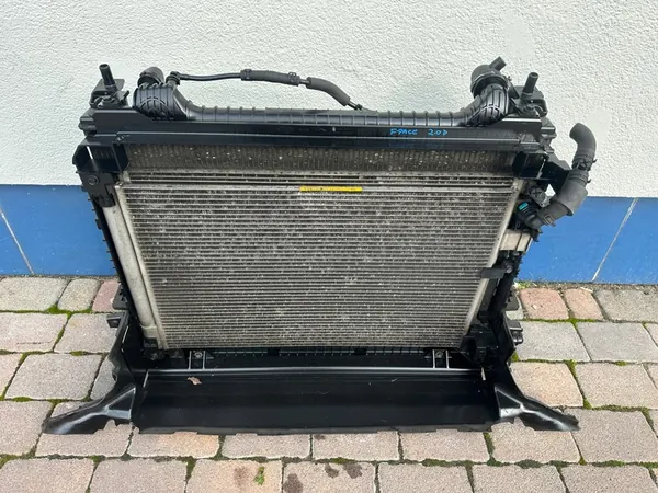 JAGUAR F-PACE 2.0 Radiadores Completos image 2