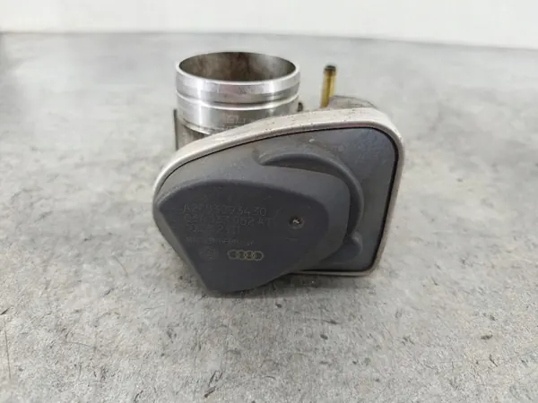 Corps de papillon OEM 06A133062AT pour VW Golf V 1.6 8V image 3