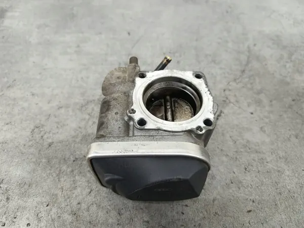 Corps de papillon OEM 06A133062AT pour VW Golf V 1.6 8V image 6