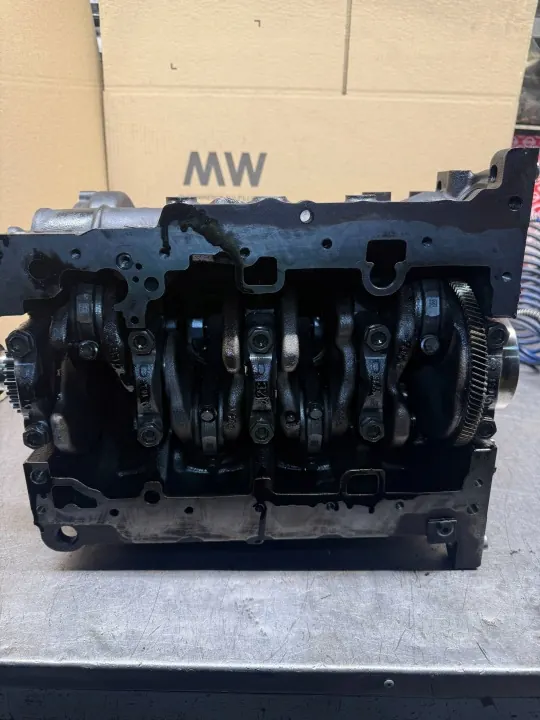 Motorblok XLV2470 voor 2.0 TDI DGC VW Golf VII image 10