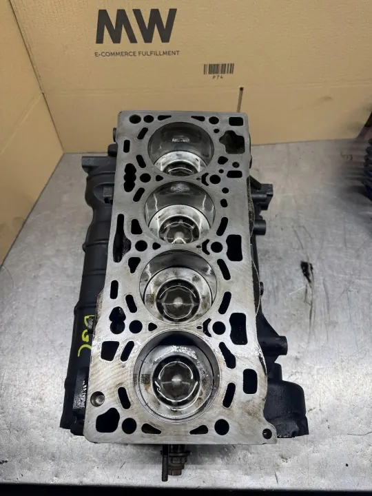 Motorblok XLV2470 voor 2.0 TDI DGC VW Golf VII image 3