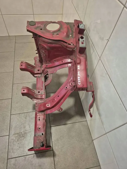 Kia Ceed III vasen pitkittäispalkki OEM ODO9586 image 2