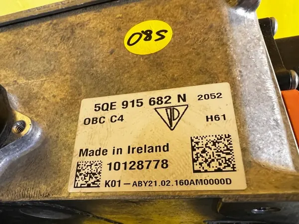 Module de charge batterie Porsche 5QE915682N image 9