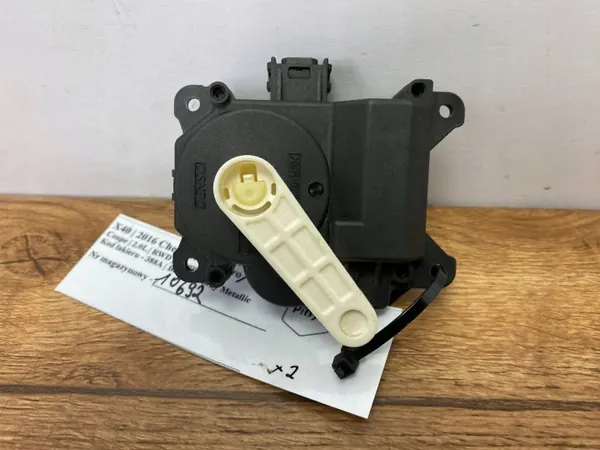 Lämmitysklappimoottori OEM AE0637008860PI Camarolle image 2
