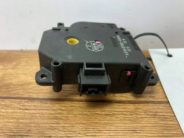 Lämmitysklappimoottori OEM AE0637008860PI Camarolle image 4