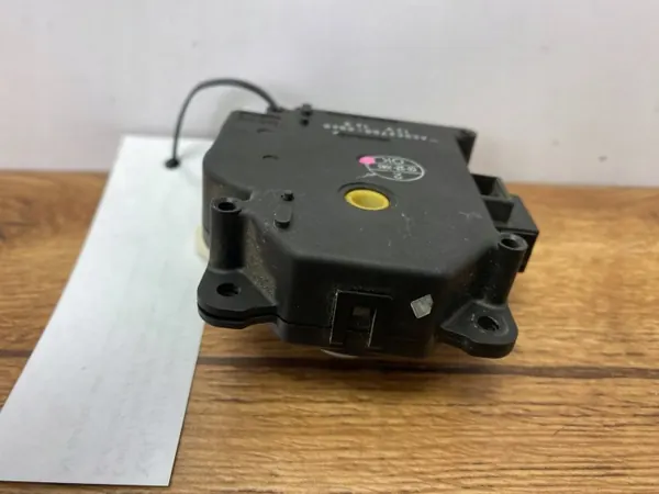 Lämmitysklappimoottori OEM AE0637008860PI Camarolle image 5