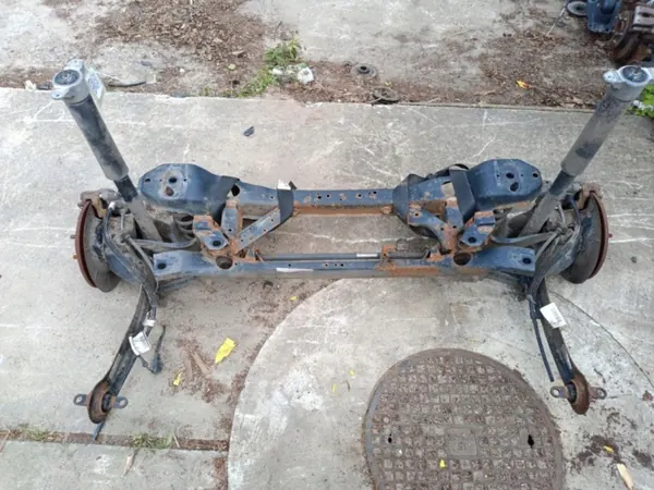 Volvo V40 II Hinterachsschwinge OEM Wrakowisko-16176- image 2