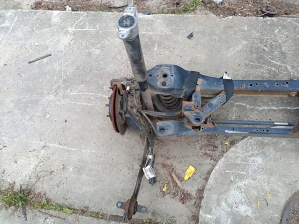 Volvo V40 II Hinterachsschwinge OEM Wrakowisko-16176- image 3