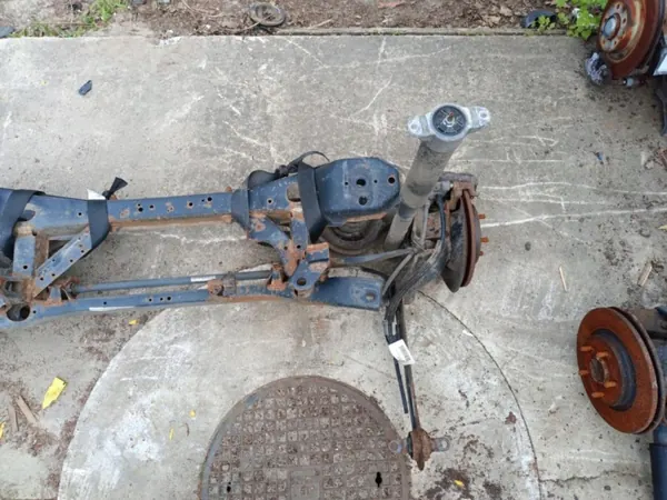 Volvo V40 II Hinterachsschwinge OEM Wrakowisko-16176- image 5