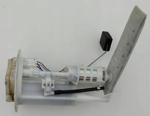 Brandstofpomp Toyota Yaris III 1.0, 1.33, 1.5 77704-0D070 image 3