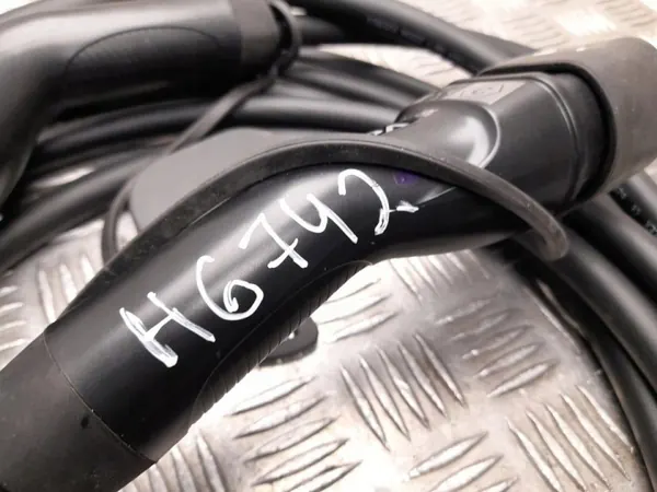 Cable de carga Tesla OEM VECGCEU32P3 para MODEL 3 image 5